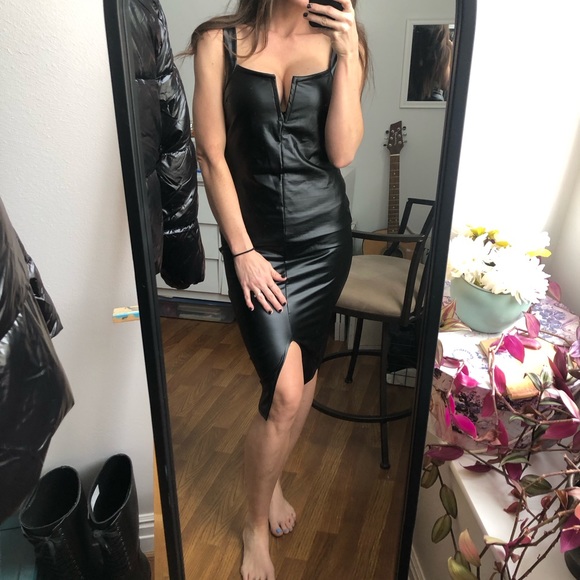 Vegan 🖤 Black Leather Dress - Picture 4 of 9